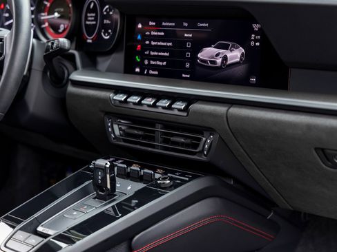 Certified 2022 Porsche 911 Targa 4 GTS image 49