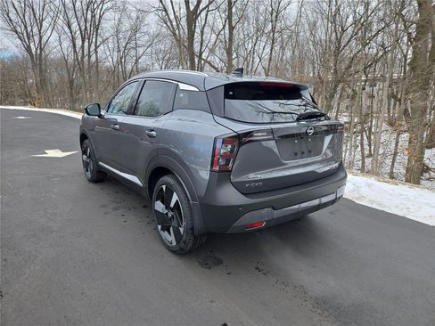 New 2026 Nissan Kicks SR w/ SR Premium Package AWD/4WD image 6