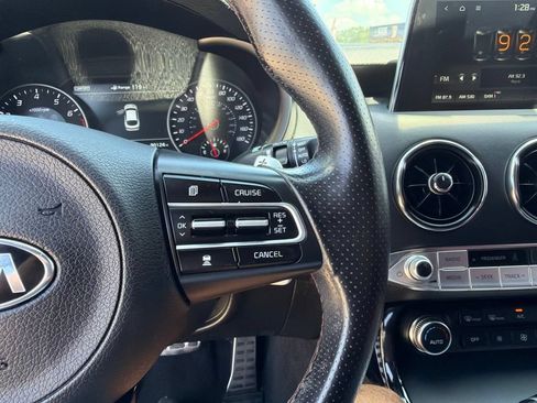 Used 2020 Kia Stinger GT1 RWD image 15