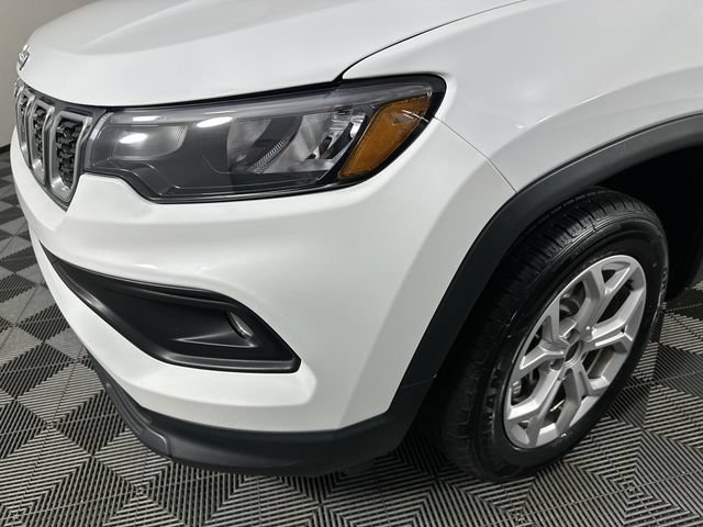 Certified 2024 Jeep Compass Latitude AWD/4WD image 29
