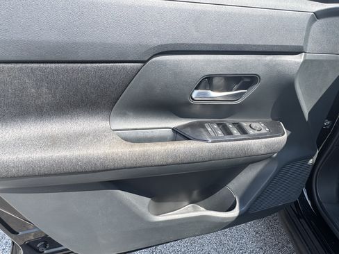 Used 2026 Nissan Kicks SV FWD image 10