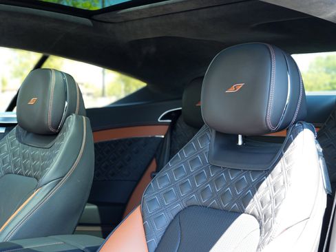 Used 2023 Bentley Continental GT V8 AWD/4WD image 16