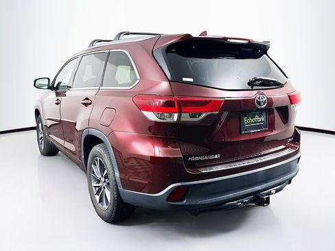 Used 2018 Toyota Highlander XLE FWD image 5