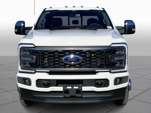 Certified 2025 Ford F350 Platinum w/ Platinum Plus Package image 3
