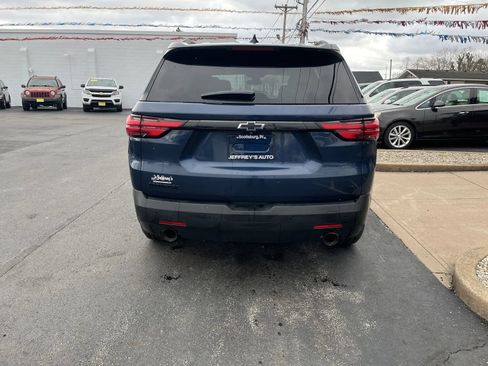 Used 2022 Chevrolet Traverse LT image 7
