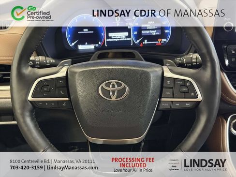 Used 2024 Toyota Grand Highlander AWD image 27