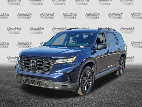 Used 2025 Honda Pilot Sport image 3