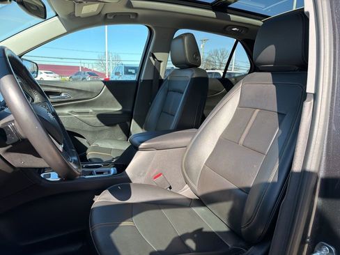 Used 2022 Chevrolet Equinox Premier image 8