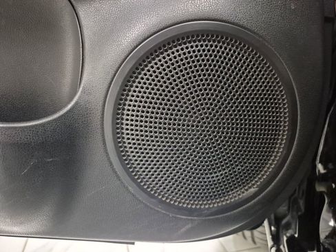 Used 2017 Nissan Versa SV image 25