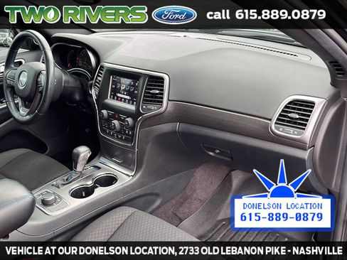 Used 2018 Jeep Grand Cherokee Laredo AWD/4WD image 46