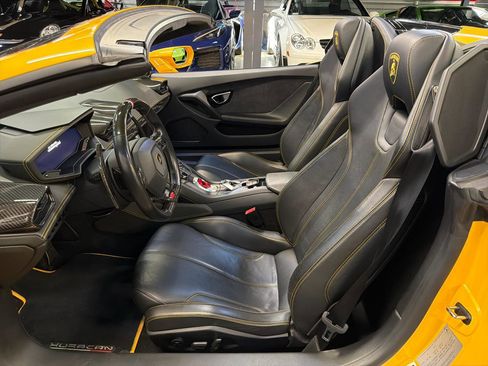 Used 2016 Lamborghini Huracan LP 610-4 AWD/4WD image 21