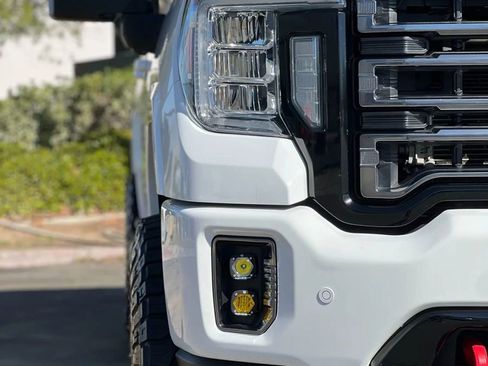 Used 2021 GMC Sierra 3500 AT4 w/ AT4 Premium Plus Package image 8