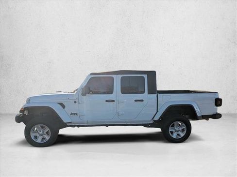 Used 2022 Jeep Gladiator Sport image 8