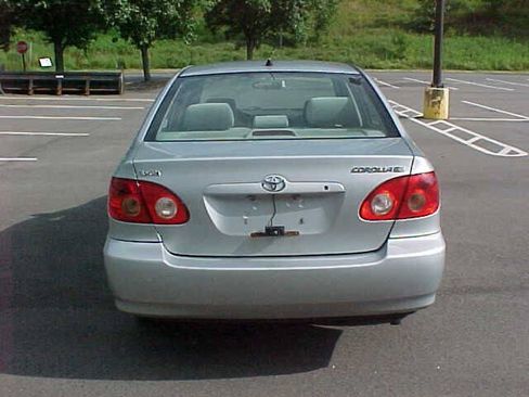 Used 2005 Toyota Corolla LE FWD image 6