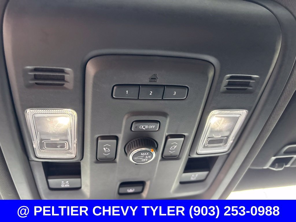 Used 2021 GMC Yukon XL SLT w/ SLT Premium Package RWD image 18