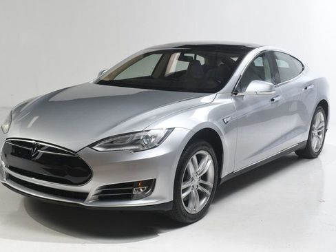 Used 2013 Tesla Model S image 2