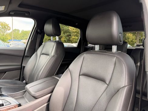 Used 2019 Audi Q7 3.0T Prestige w/ Prestige Package AWD/4WD image 16