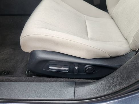 Used 2023 Honda Accord EX image 12