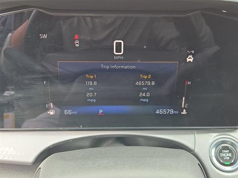 Certified 2024 Chevrolet Trax LT w/ Driver Confidence Package FWD image 3