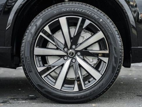 Certified 2025 Volvo XC90 T8 Core w/ Climate Package image 16