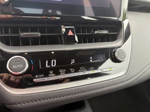 Used 2024 Toyota Corolla SE FWD image 19