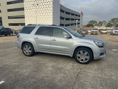 Used 2016 GMC Acadia Denali image 3