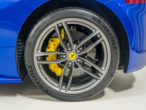 Used 2019 Ferrari 488 Spider RWD image 23