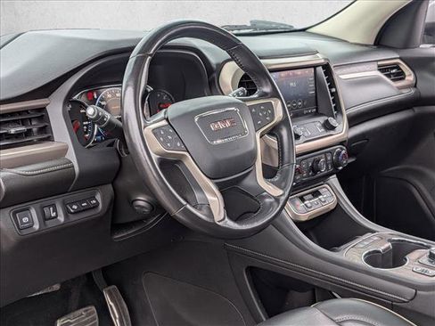 Used 2021 GMC Acadia Denali w/ Denali Technology Package image 10