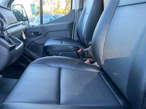 New 2025 Ford Transit 250 148 Medium Roof RWD image 10