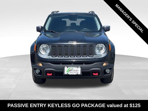 Used 2016 Jeep Renegade Trailhawk AWD/4WD image 2