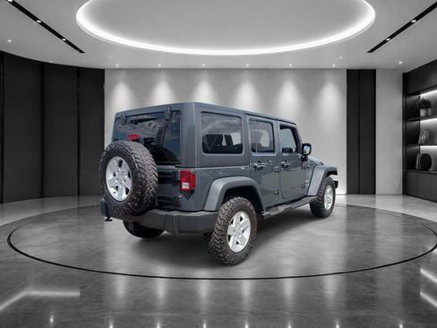 Used 2018 Jeep Wrangler Unlimited Sport S AWD/4WD image 5