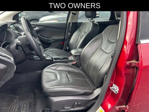 Used 2016 Ford Focus Titanium w/ Titanium Technology Package FWD image 8