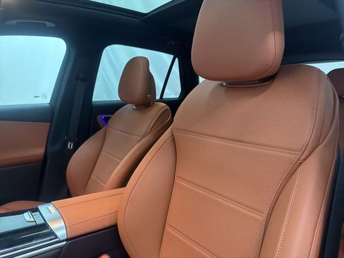 New 2026 Mercedes-Benz GLC 300 image 13