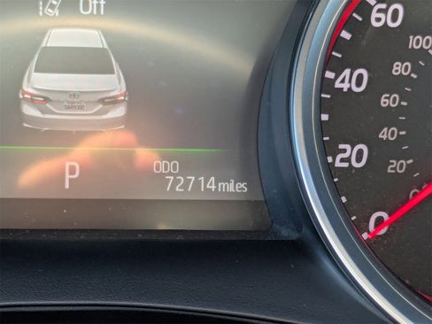 Used 2018 Toyota Camry XSE image 29