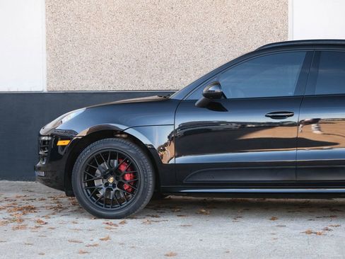Used 2017 Porsche Macan GTS w/ Premium Package Plus image 7