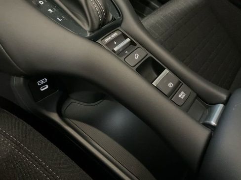 New 2026 Honda HR-V LX image 11