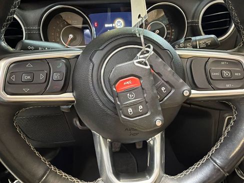Used 2019 Jeep Wrangler Unlimited Sahara AWD/4WD image 54