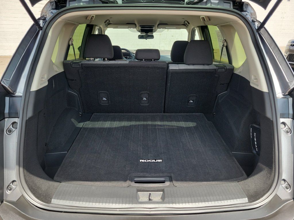 Used 2023 Nissan Rogue SV AWD/4WD image 7
