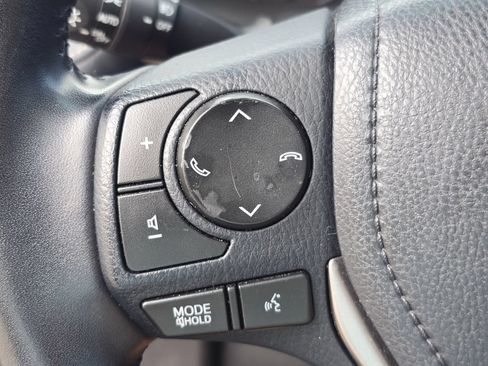 Used 2018 Toyota RAV4 Limited AWD/4WD image 27