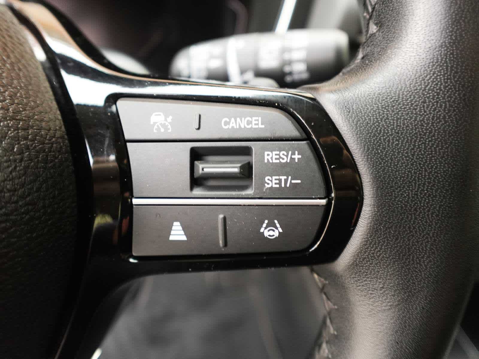 Certified 2024 Honda Pilot Touring image 18