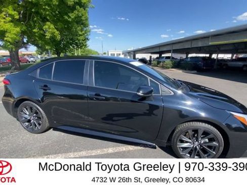 Used 2024 Toyota Corolla SE w/ SE Premium Package FWD image 9