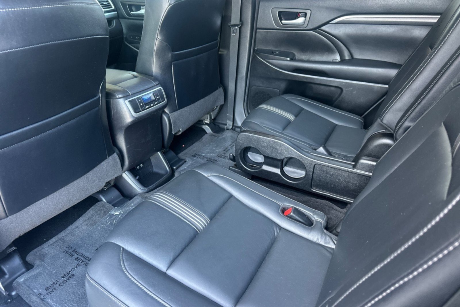 Certified 2018 Toyota Highlander SE w/ Protection Package #1 FWD image 11