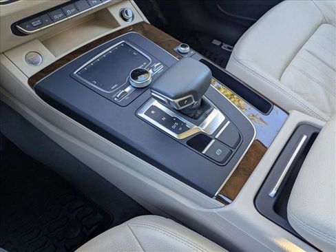 Used 2018 Audi Q5 2.0T Premium Plus w/ Premium Plus Package image 12