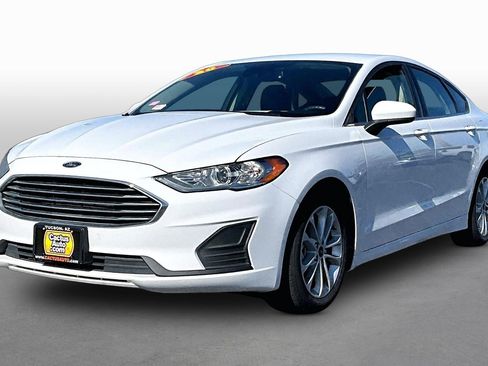 Used 2020 Ford Fusion SE FWD image 1
