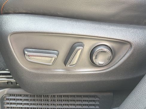 Certified 2023 Toyota Sienna XSE FWD image 25
