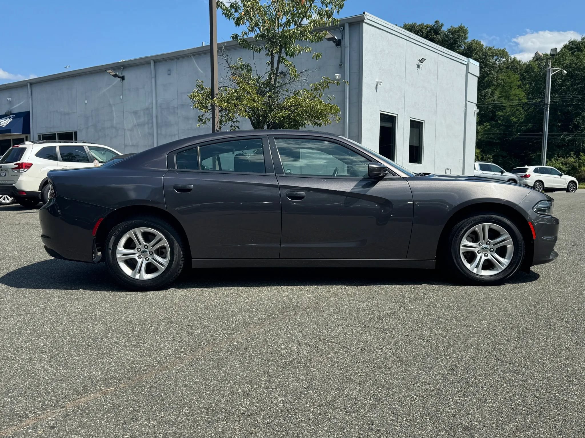 Used 2022 Dodge Charger SXT RWD image 6