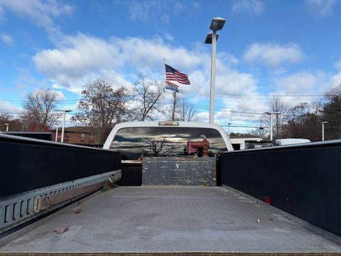 Used 2016 Ford F250 XLT w/ XLT Interior Package image 18