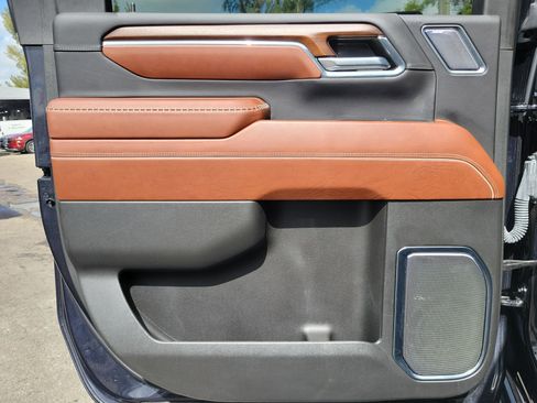 Used 2024 GMC Sierra 3500 Denali Ultimate image 11