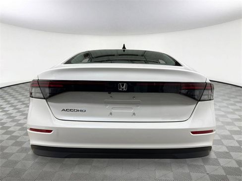 New 2025 Honda Accord SE image 5