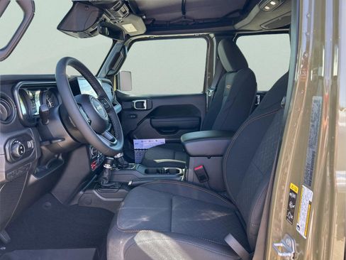 New 2026 Jeep Gladiator Mojave AWD/4WD image 9